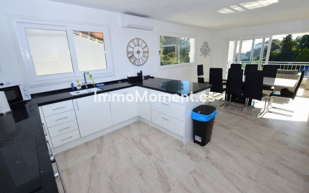 Wiederverkauf - Villa - Benalmadena - Benalmadena Centro