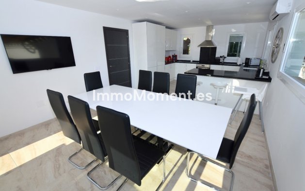 Wiederverkauf - Villa - Benalmadena - Benalmadena Centro