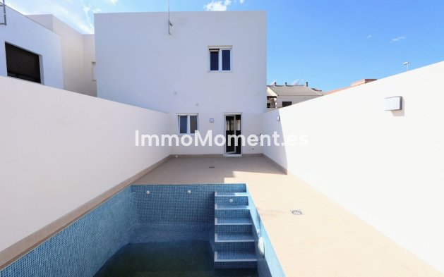 Resale - Villa - Pilar de la Horadada - Pilar de la Horadada Centro