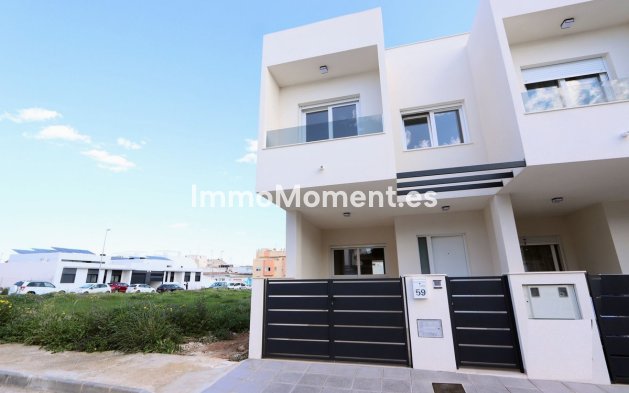 Resale - Villa - Pilar de la Horadada - Pilar de la Horadada Centro