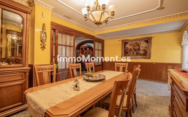Revente - Villa - Benalmadena - Benalmadena Pueblo