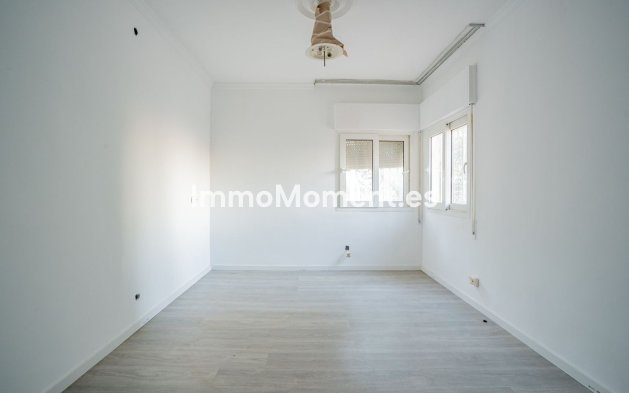 Revente - Villa - Benalmadena - Benalmadena Pueblo