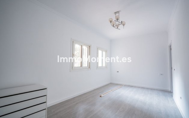 Revente - Villa - Benalmadena - Benalmadena Pueblo