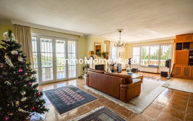 Wiederverkauf - Villa - Estepona  - Estepona Centro