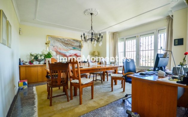 Wiederverkauf - Villa - Estepona  - Estepona Centro