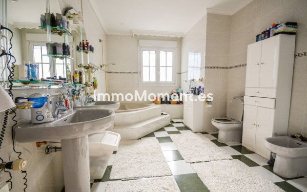 Wiederverkauf - Villa - Estepona  - Estepona Centro