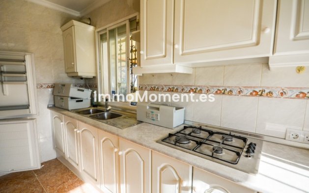 Wiederverkauf - Villa - Estepona  - Estepona Centro