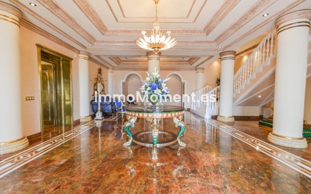 Wiederverkauf - Villa - Benalmadena - Benalmadena Centro