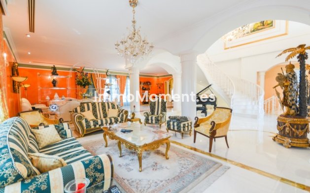 Wiederverkauf - Villa - Benalmadena - Benalmadena Centro