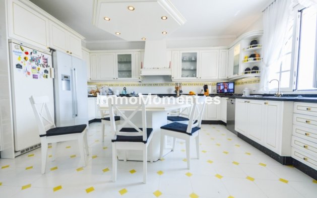 Wiederverkauf - Villa - Benalmadena - Benalmadena Centro