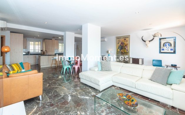 Resale - Apartment - Fuengirola - Carvajal