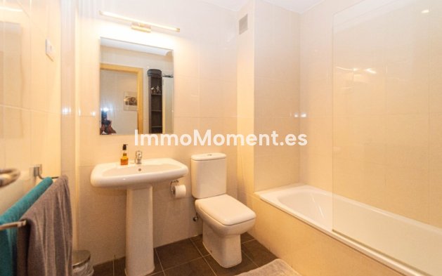 Resale - Apartment - Fuengirola - Carvajal