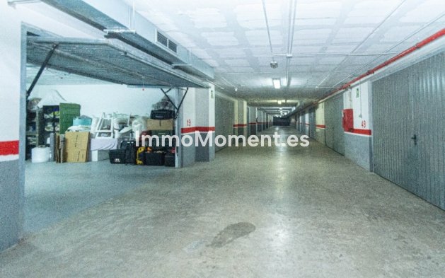 Resale - Apartment - Fuengirola - Carvajal