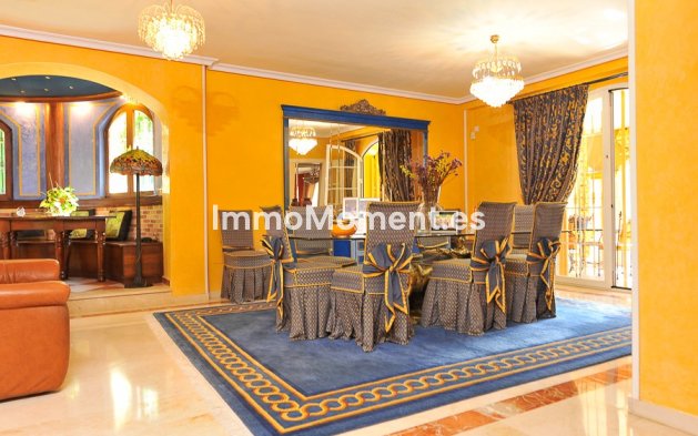 Revente - Villa - Benalmadena - Benalmadena Centro