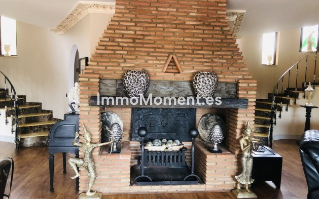 Wiederverkauf - Villa - Benalmadena - Benalmadena Centro