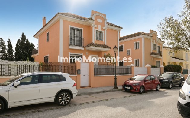 Reventa - Villa - Marbella - Elviria