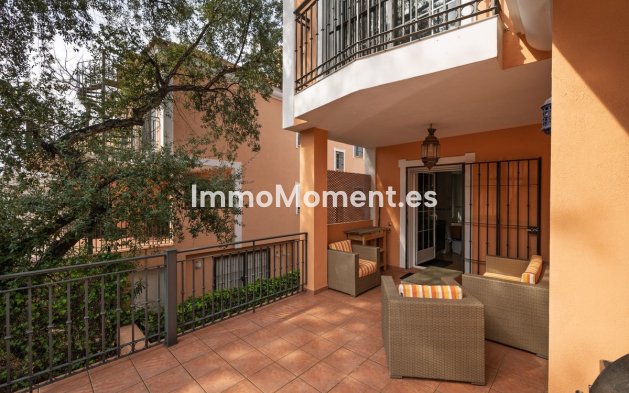 Reventa - Villa - Marbella - Elviria