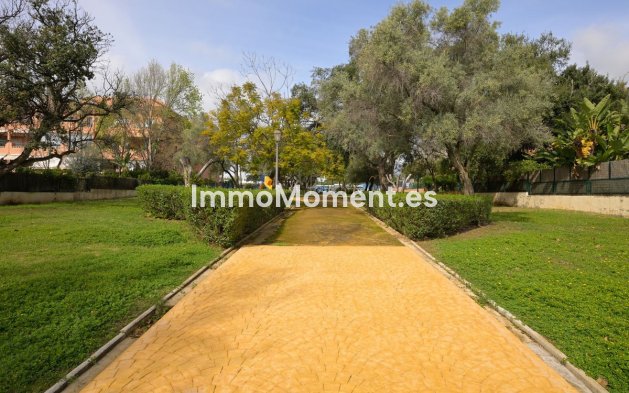 Reventa - Villa - Marbella - Elviria