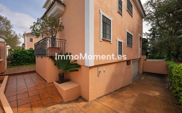 Reventa - Villa - Marbella - Elviria