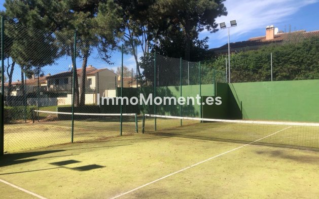 Reventa - Villa - Marbella - Elviria