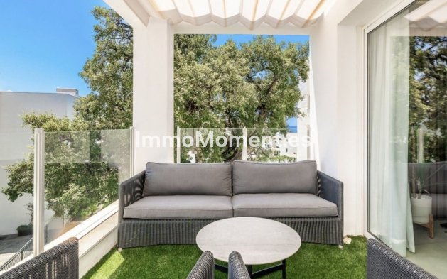 Resale - Apartment - Marbella - Altos de los Monteros