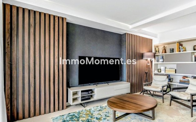 Resale - Apartment - Marbella - Altos de los Monteros