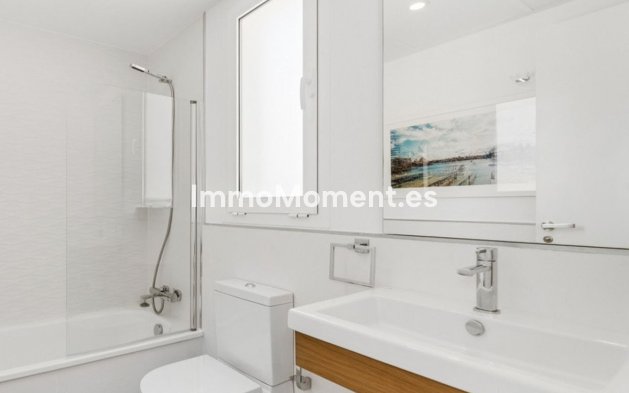 Resale - Apartment - Marbella - Altos de los Monteros