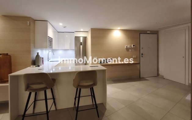Resale - Apartment - Marbella - Altos de los Monteros