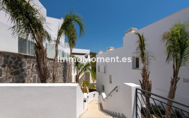 Resale - Apartment - Marbella - Altos de los Monteros