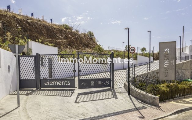 Resale - Apartment - Marbella - Altos de los Monteros