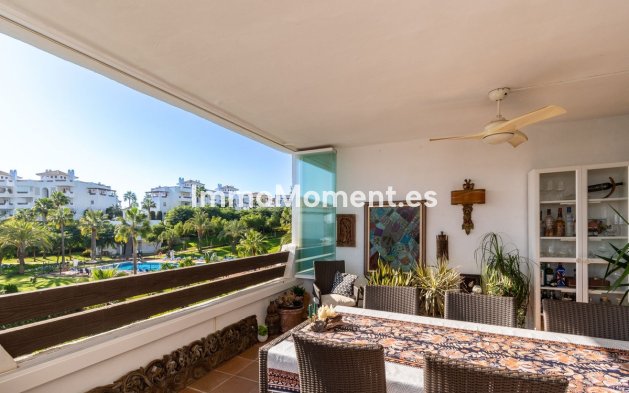 Resale - Apartment - Estepona - Estepona Centro