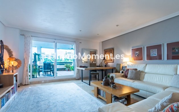 Resale - Apartment - Estepona - Estepona Centro