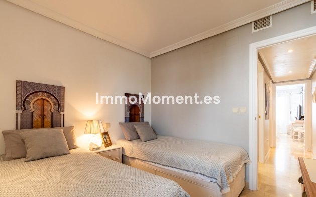 Resale - Apartment - Estepona - Estepona Centro