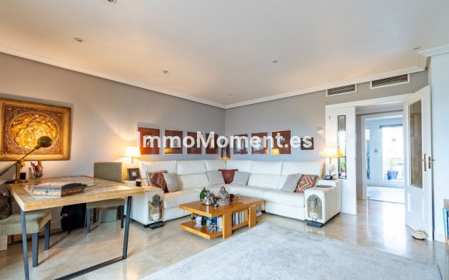 Resale - Apartment - Estepona - Estepona Centro