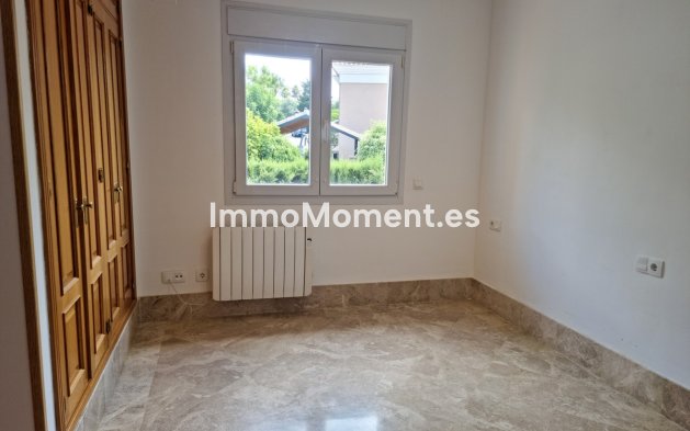 Resale - Villa - Marbella - Santa Clara