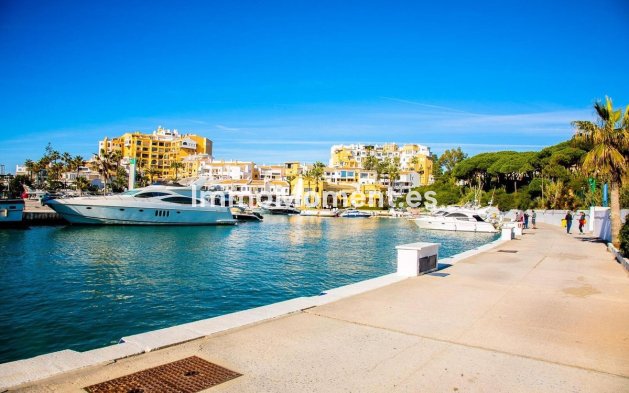 Wiederverkauf - Wohnung - Marbella - Puerto de Cabopino