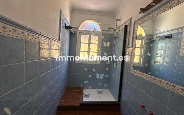 Resale - Villa - Estepona - Estepona Centro