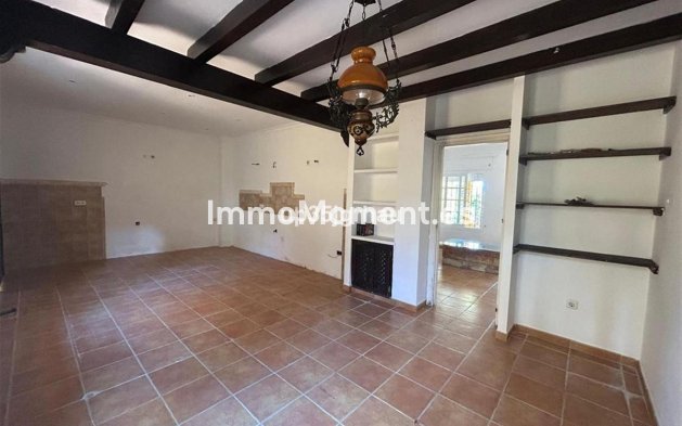 Resale - Villa - Estepona - Estepona Centro