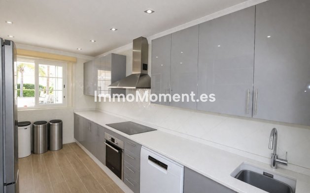 Wiederverkauf - Villa - Marbella - Elviria