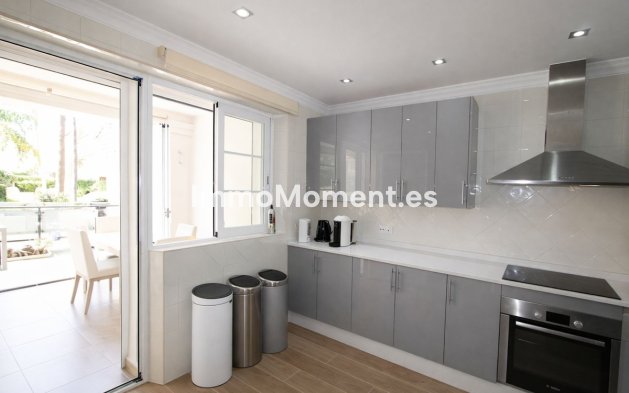 Wiederverkauf - Villa - Marbella - Elviria