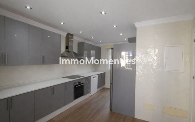 Wiederverkauf - Villa - Marbella - Elviria