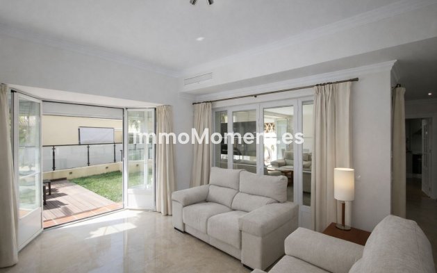 Wiederverkauf - Villa - Marbella - Elviria