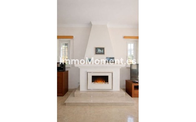 Wiederverkauf - Villa - Marbella - Elviria