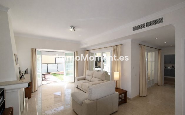 Wiederverkauf - Villa - Marbella - Elviria