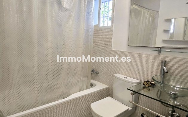 Resale - Villa - Marbella - Las Chapas