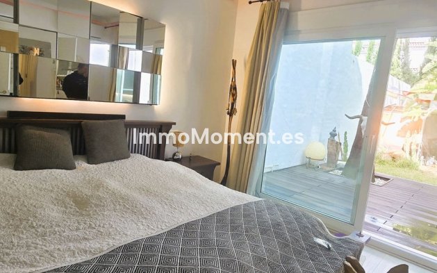 Resale - Villa - Marbella - Las Chapas