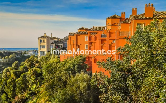 Resale - Apartment - Benahavís - Monte Halcones