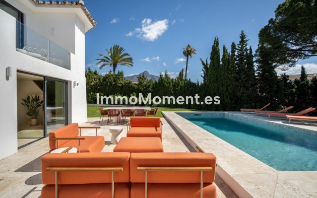 Wiederverkauf - Villa - Marbella - Nueva Andalucía