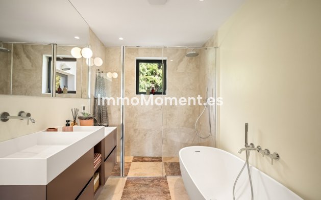 Wiederverkauf - Villa - Marbella - Nueva Andalucía