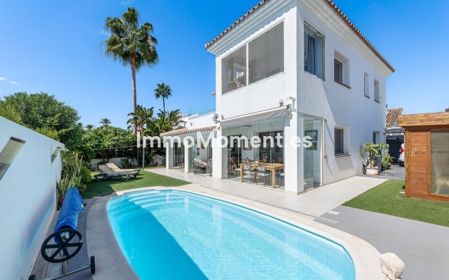 Bestaande woning - Villa - Estepona  - Estepona Centro